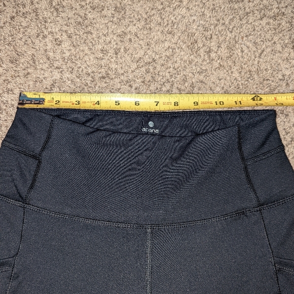 Apana black legging with side pockets for your cell phone or anything else .. - Picture 4 of 5